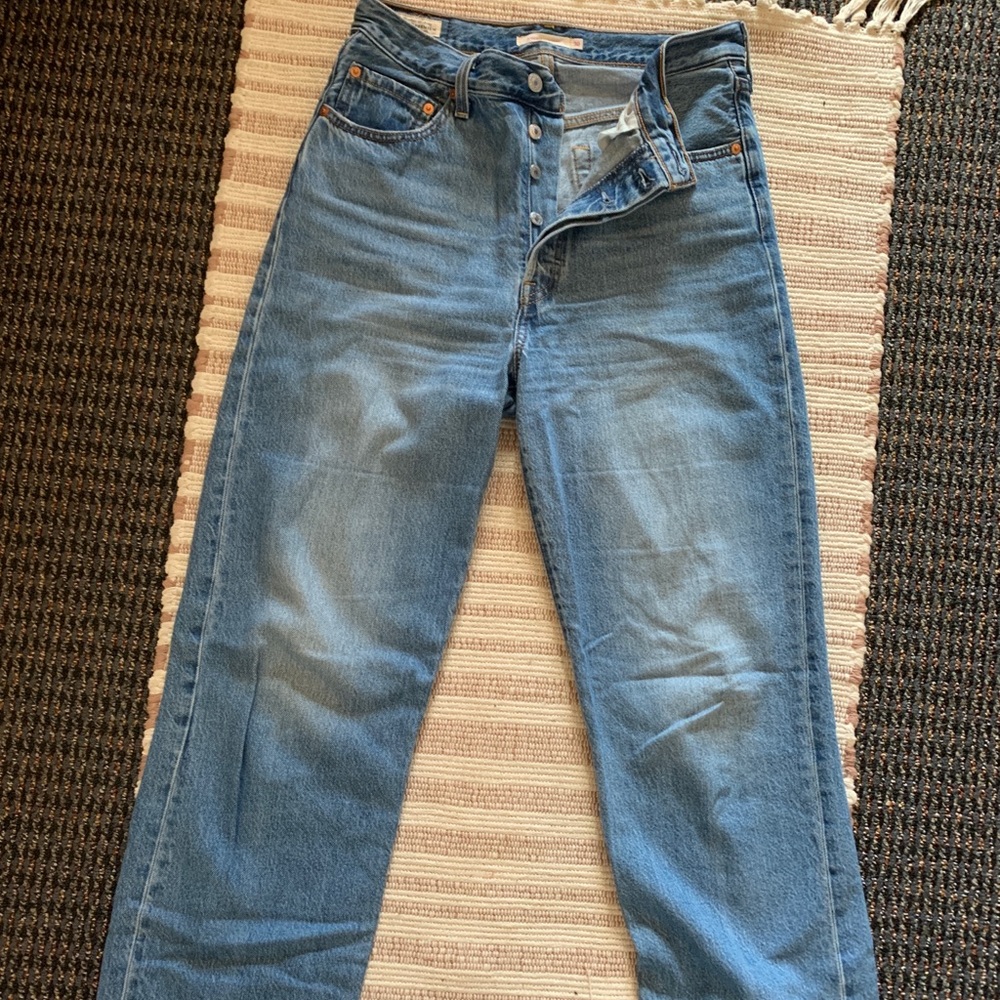 Levi’s ribcage straight leg jeans